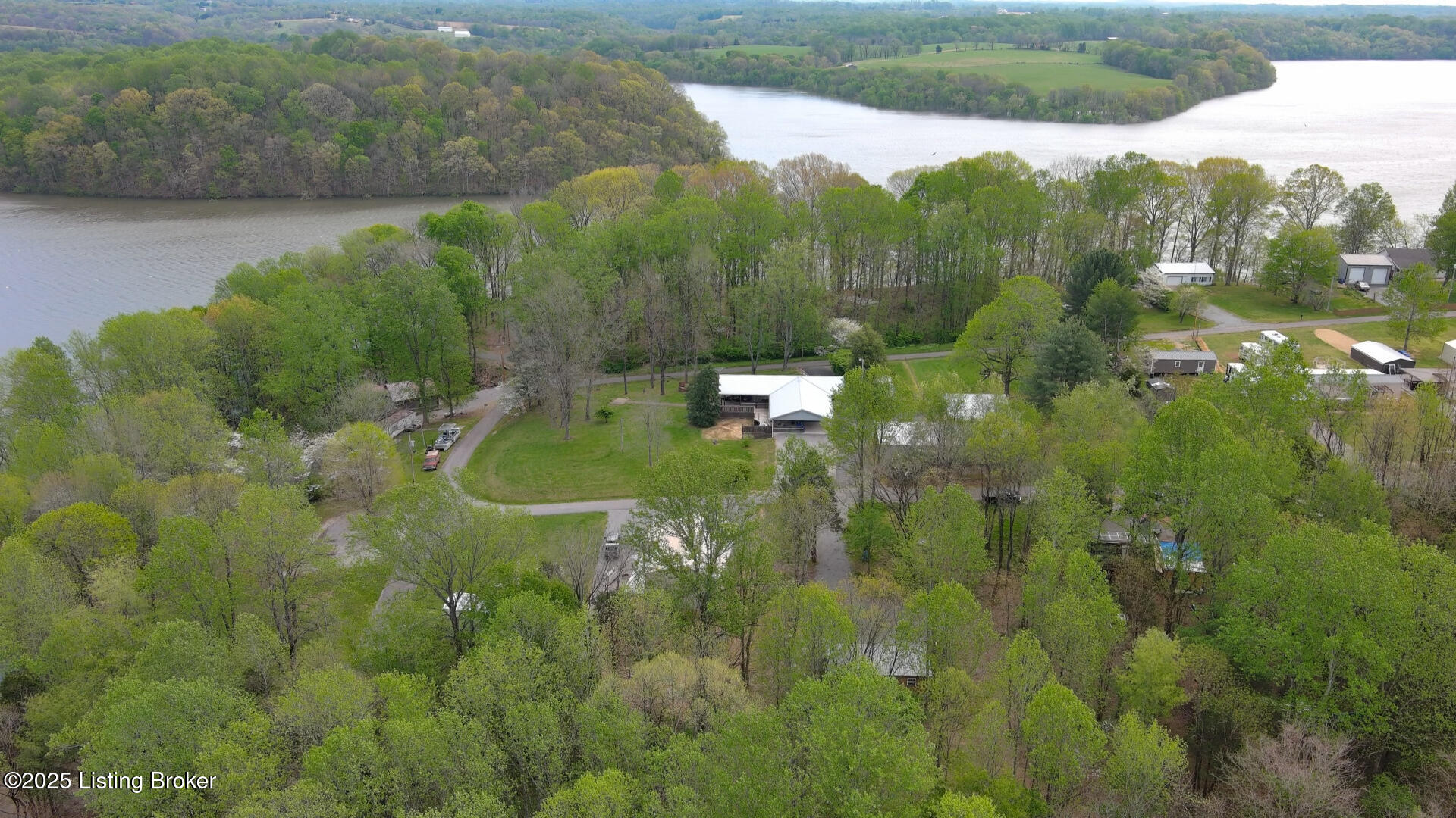 580 Walleye Way, Scottsville, Pennsylvania image 40