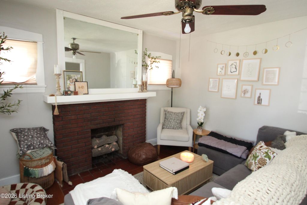 Photo of 640 Ervay Ave, Louisville, KY 40217 (MLS # 1715795)