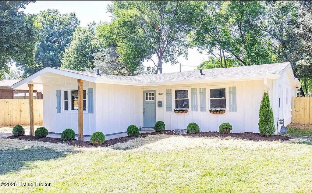 Photo of 3603 Argyle Ln, Louisville, KY 40220 (MLS # 1727316)