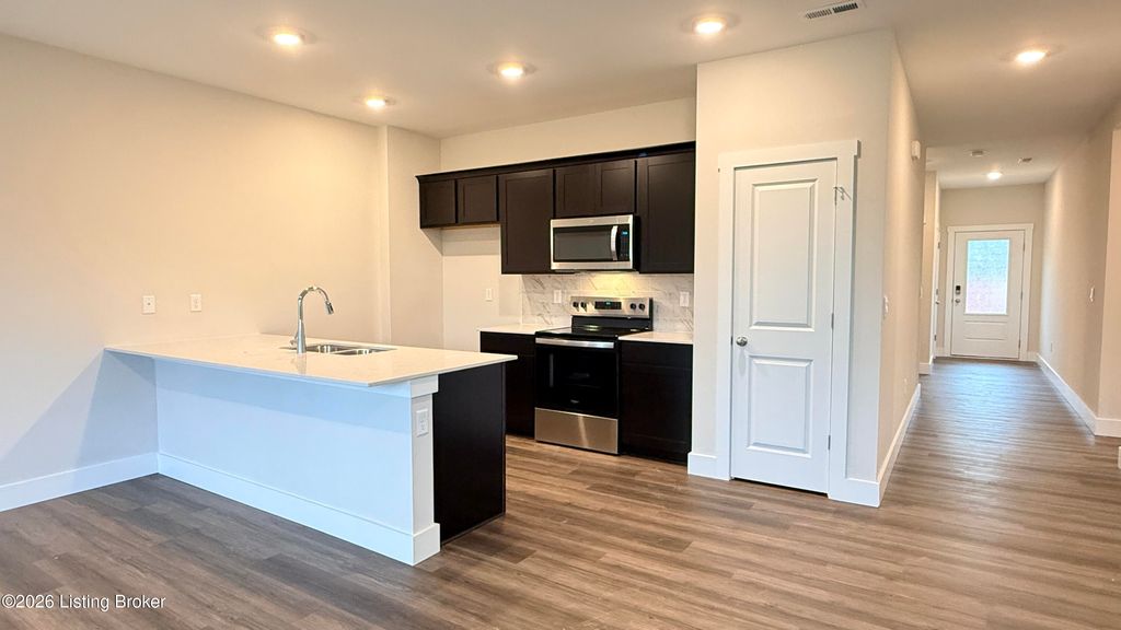 Photo of 11110 Pheasant Run Ct, Louisville, KY 40229 (MLS # 1714280)