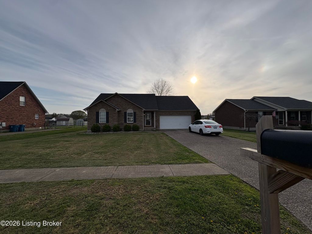 Photo of 201 Ashley Blvd, Shepherdsville, KY 40165 (MLS # 1712836)