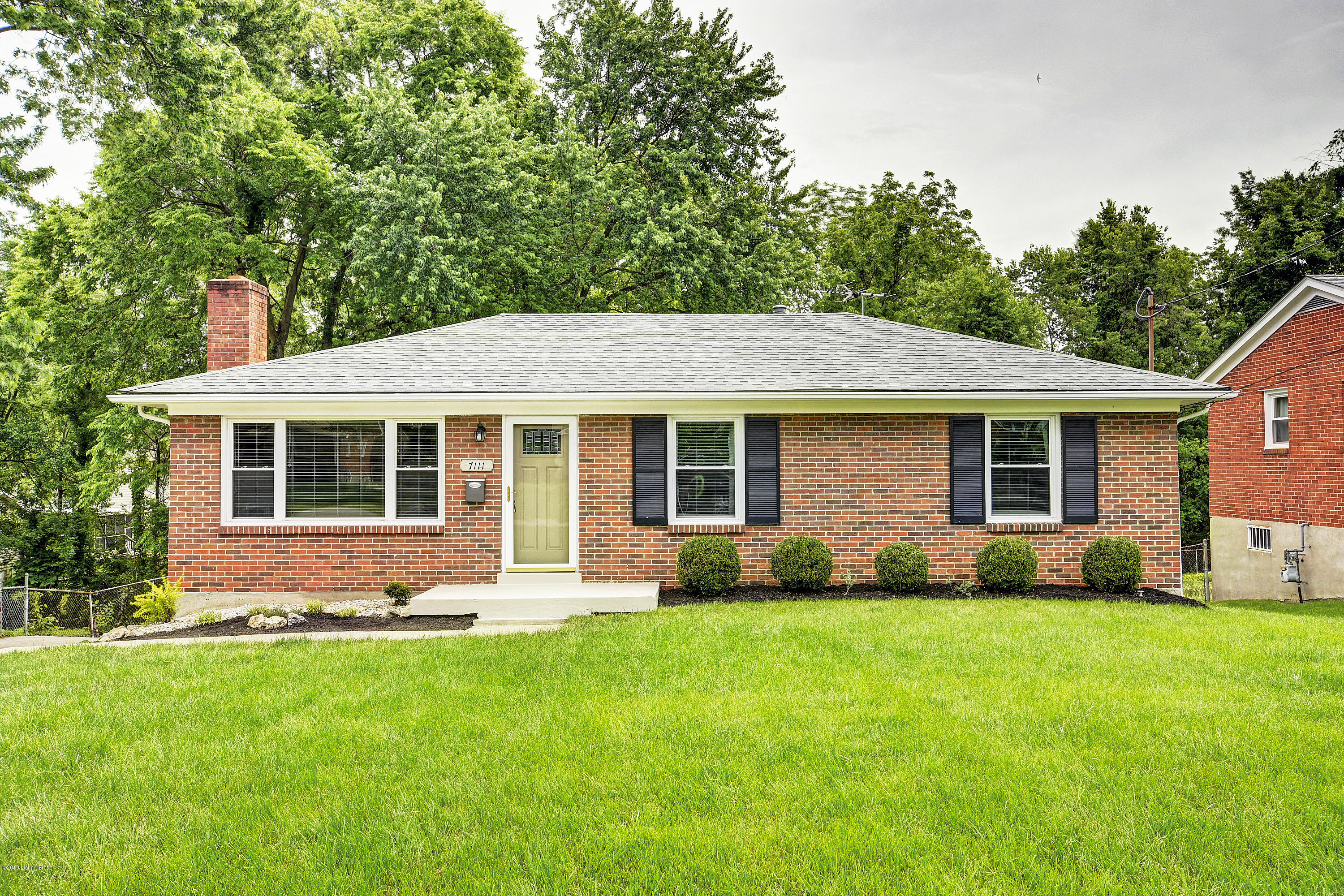 Photo 1 of 33 — 7111 Billie Ln, Louisville, KY 40219