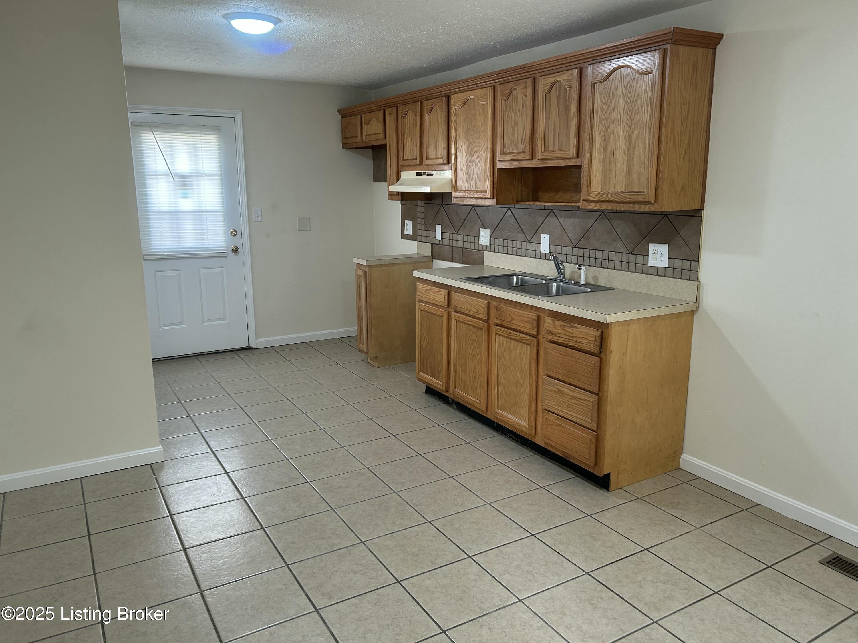 1815 Fust Ave, Louisville, Kentucky image 2
