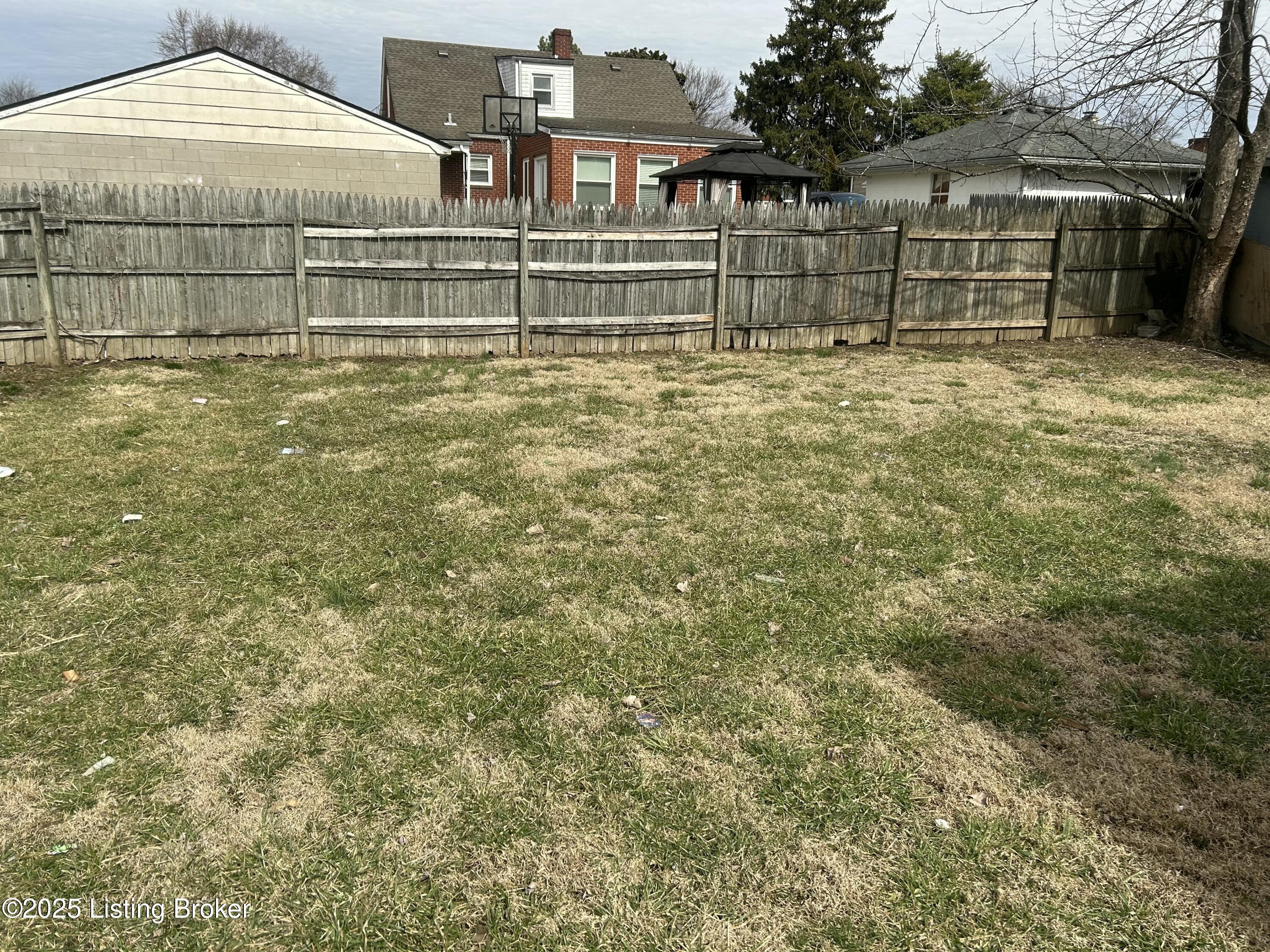 1815 Fust Ave, Louisville, Kentucky image 14