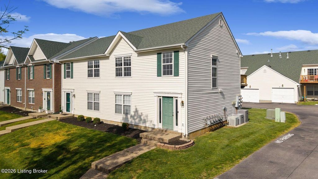 Photo of 8010 Kelly Green Way, Louisville, KY 40291 (MLS # 1716188)