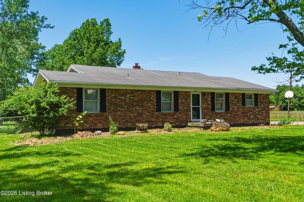Photo of 1545 Greenbriar Rd, Mt Washington, KY 40047 (MLS # 1717636)