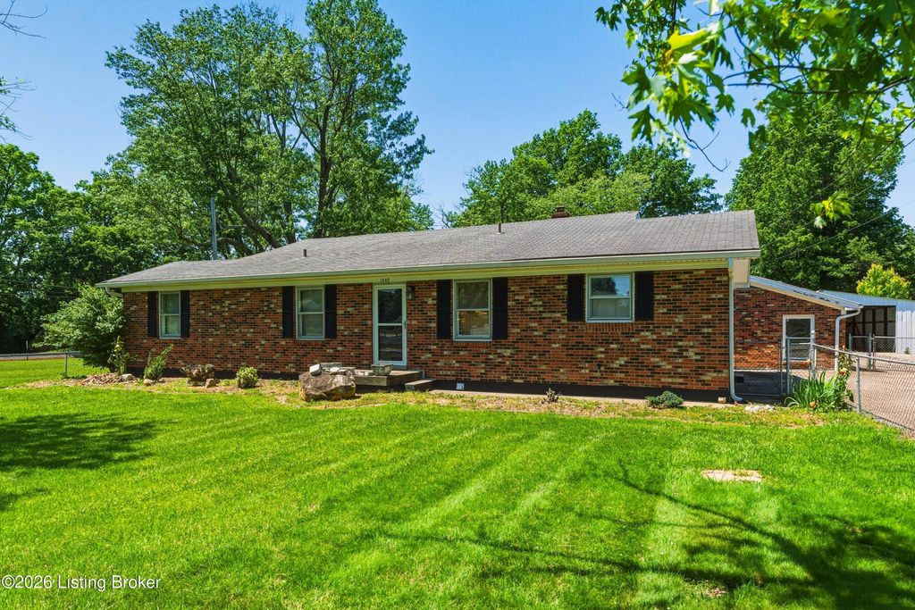 Photo of 1545 Greenbriar Rd, Mt Washington, KY 40047 (MLS # 1717636)