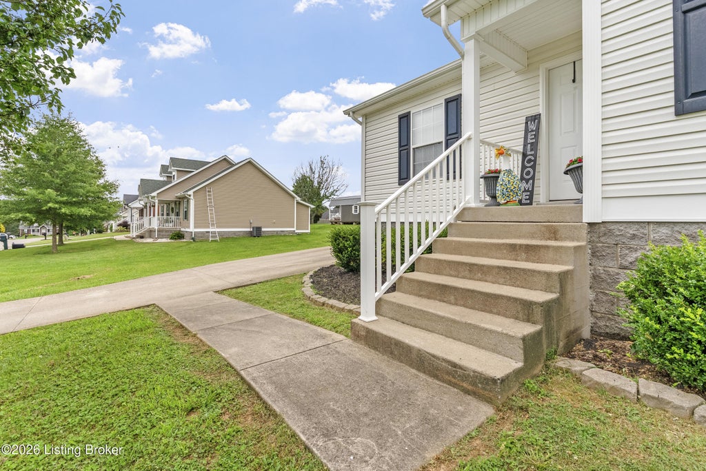 Photo of 112 Camellia Ave, Bardstown, KY 40004 (MLS # 1725592)