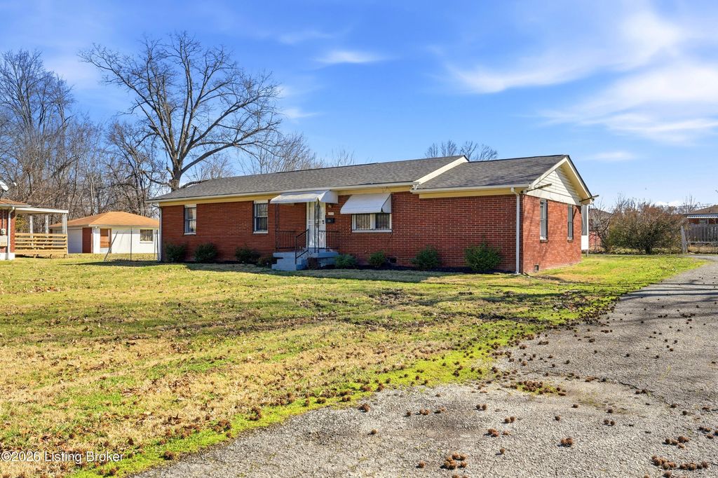 Photo of 4319 Lynnview Dr, Louisville, KY 40216 (MLS # 1709603)