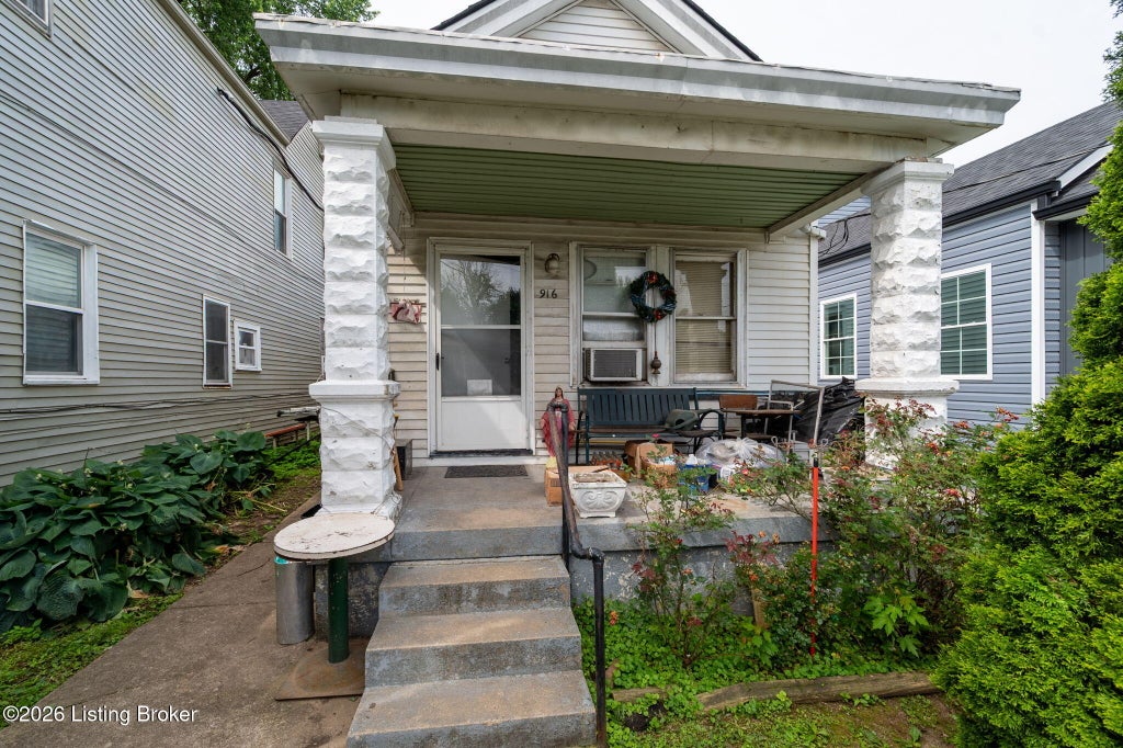 Photo of 916 Ash St, Louisville, KY 40217 (MLS # 1731705)