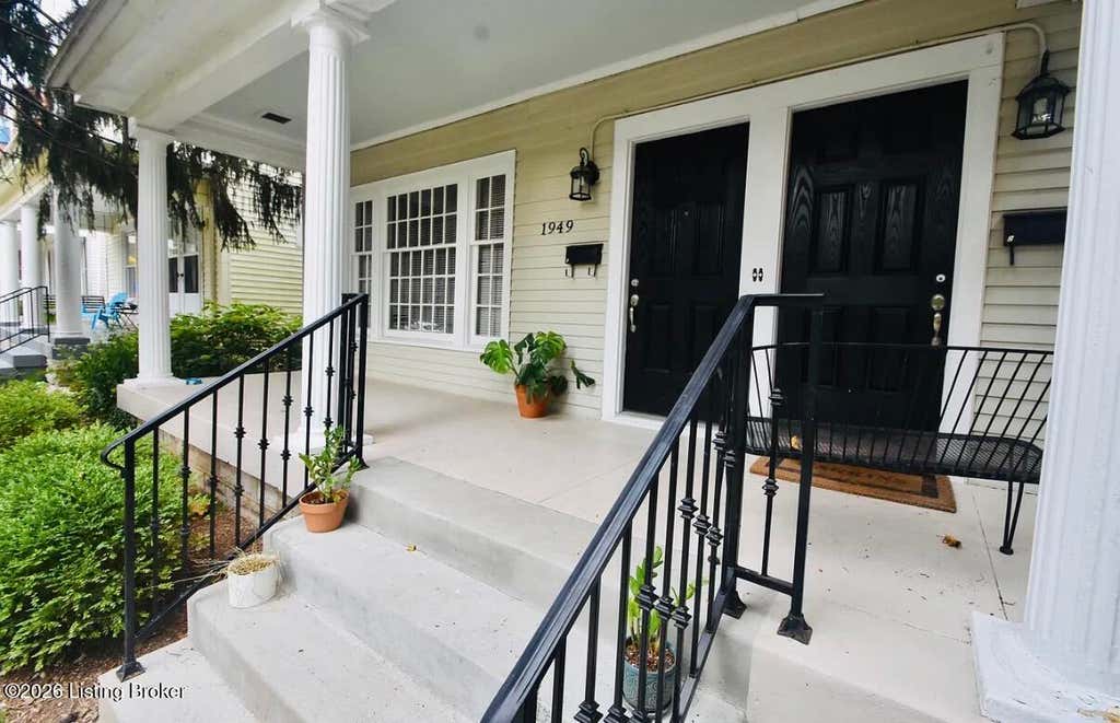 Photo of 1949 Duker Ave #B, Louisville, KY 40205 (MLS # 1722581)