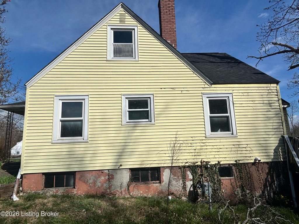 Photo of 324 Church St, Vine Grove, KY 40175 (MLS # 1712049)