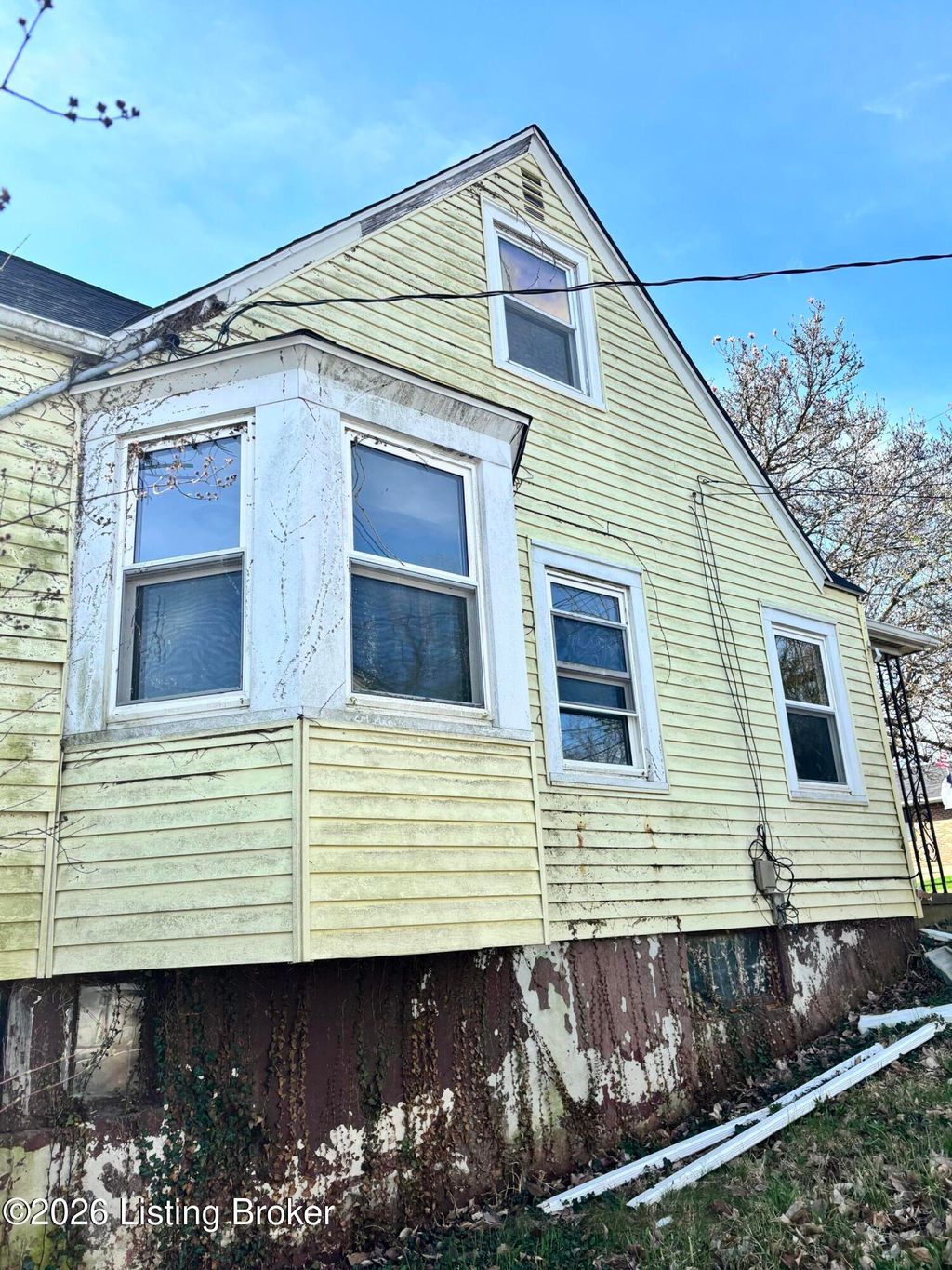 Photo of 324 Church St, Vine Grove, KY 40175 (MLS # 1712049)