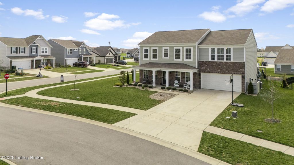 Photo of 103 Wildflower Ct, Mt Washington, KY 40047 (MLS # 1715190)