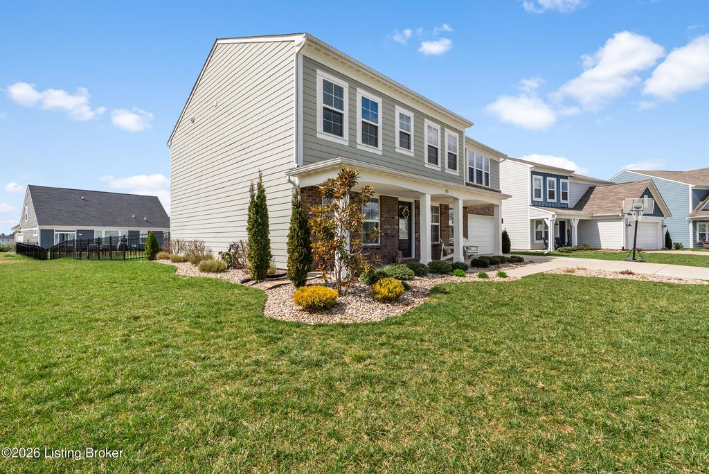 Photo of 103 Wildflower Ct, Mt Washington, KY 40047 (MLS # 1715190)