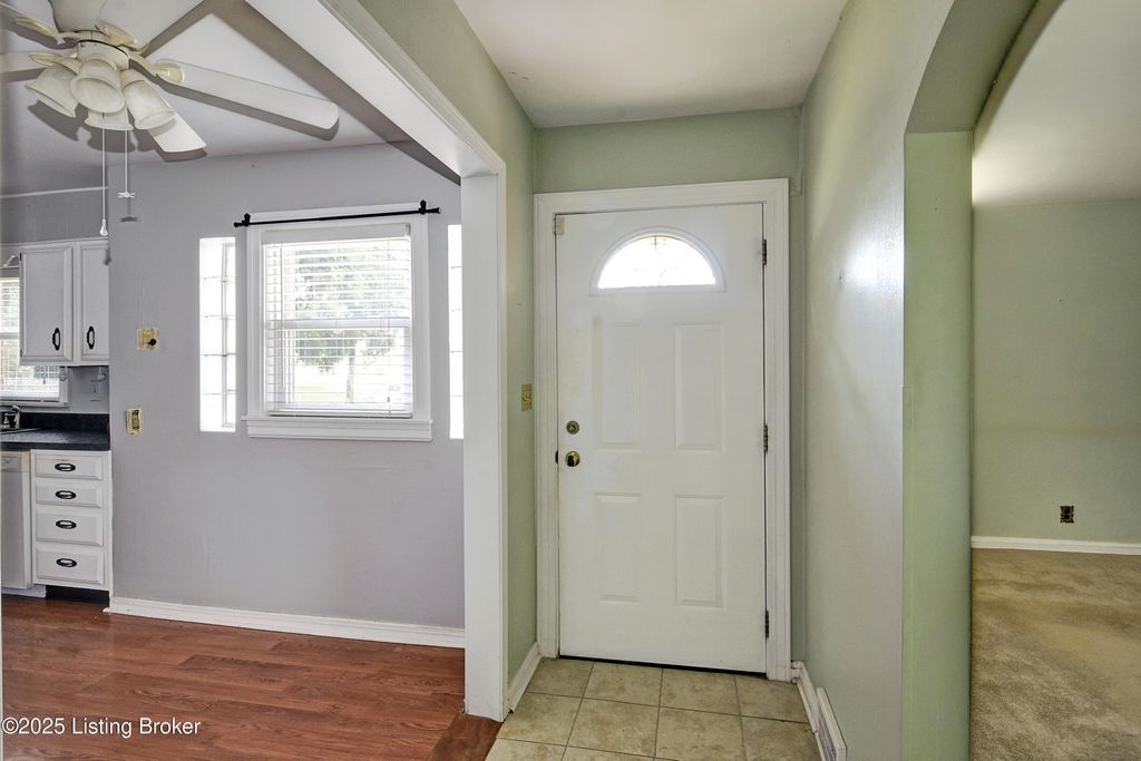 Photo of 4607 Bardstown Rd, Louisville, KY 40218 (MLS # 1707656)