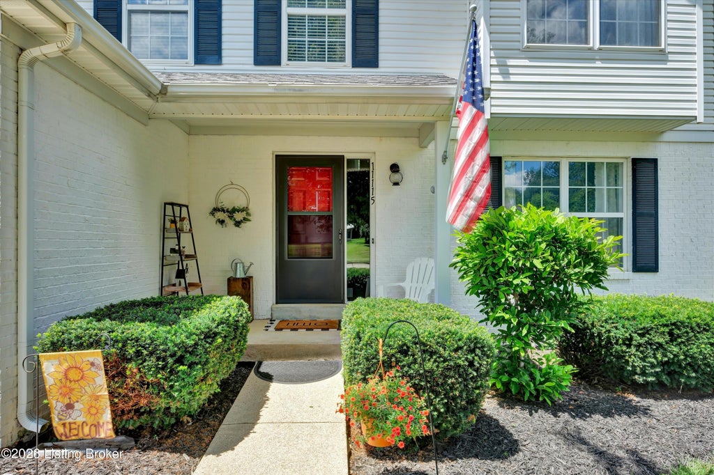Photo of 11115 Oak Bend Ct, Louisville, KY 40241 (MLS # 1720817)