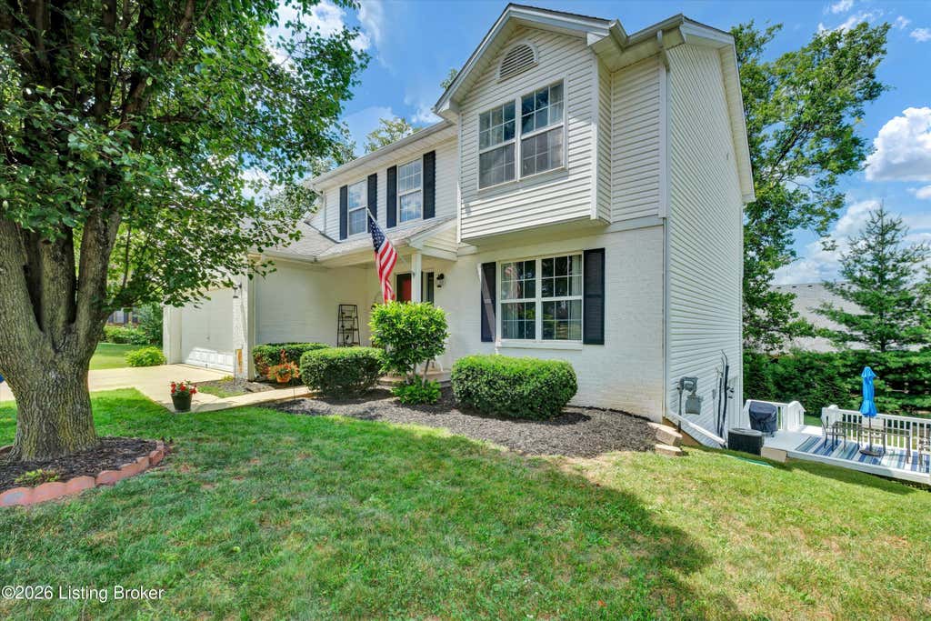 Photo of 11115 Oak Bend Ct, Louisville, KY 40241 (MLS # 1720817)