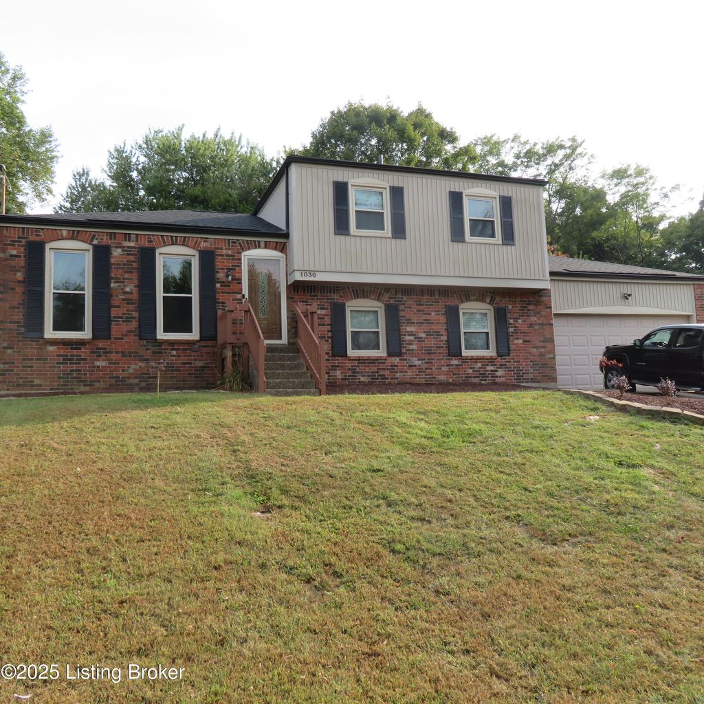 Photo of 1030 Rollingwood Ln, Goshen, KY 40026 (MLS # 1699288)