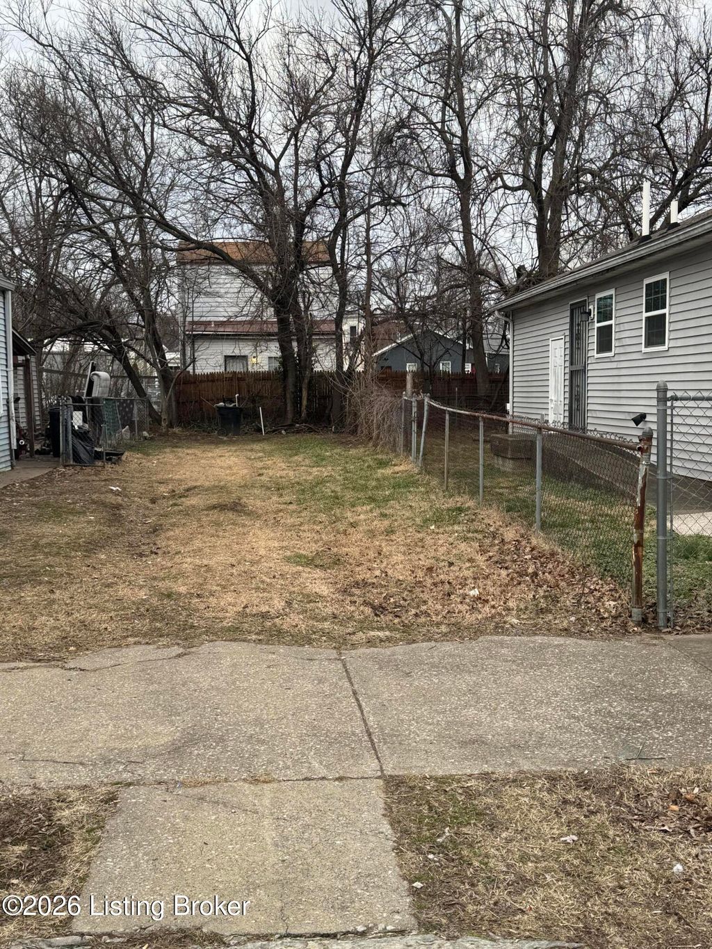 Photo of 1717 Duncan St, Louisville, KY 40203 (MLS # 1709765)