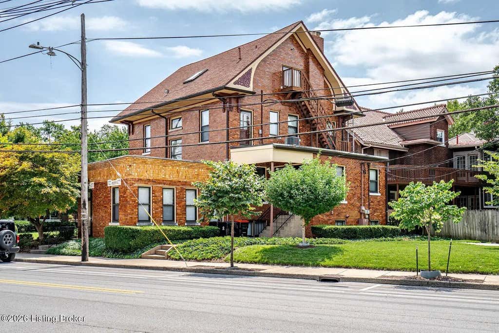 Photo of 1833 Windsor Pl, Louisville, KY 40204 (MLS # 1725994)
