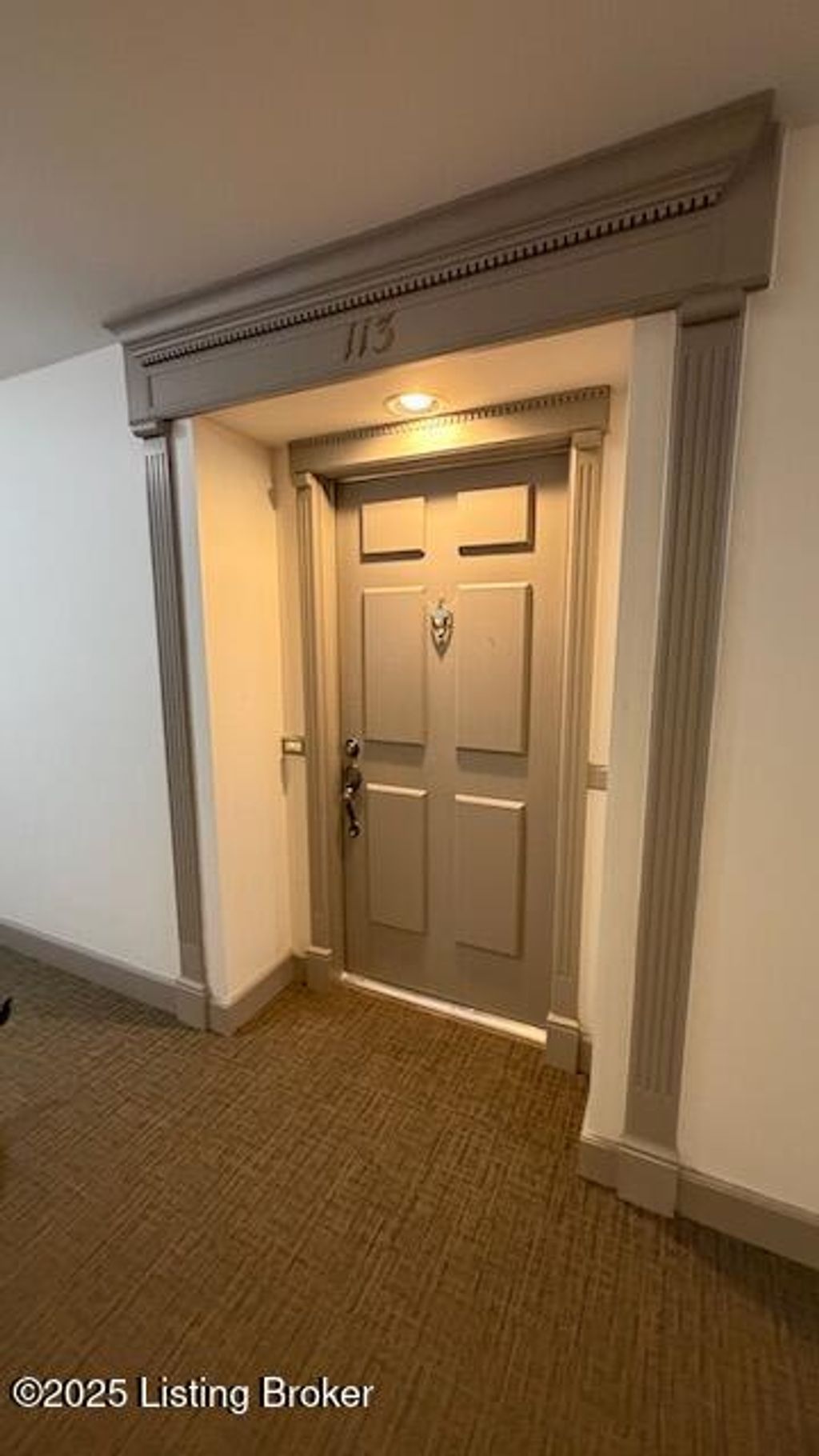 Photo of 4125 Browns Ln #113, Louisville, KY 40220 (MLS # 1705046)