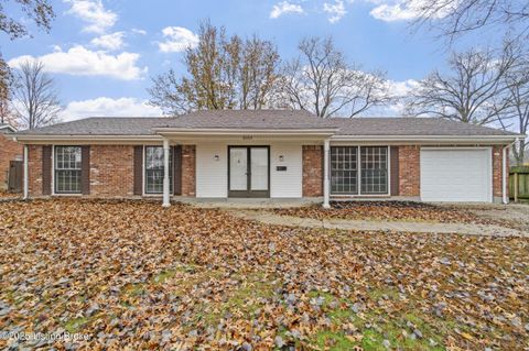Photo of 8005 Troutwood Ct, Louisville, KY 40291 (MLS # 1703883)