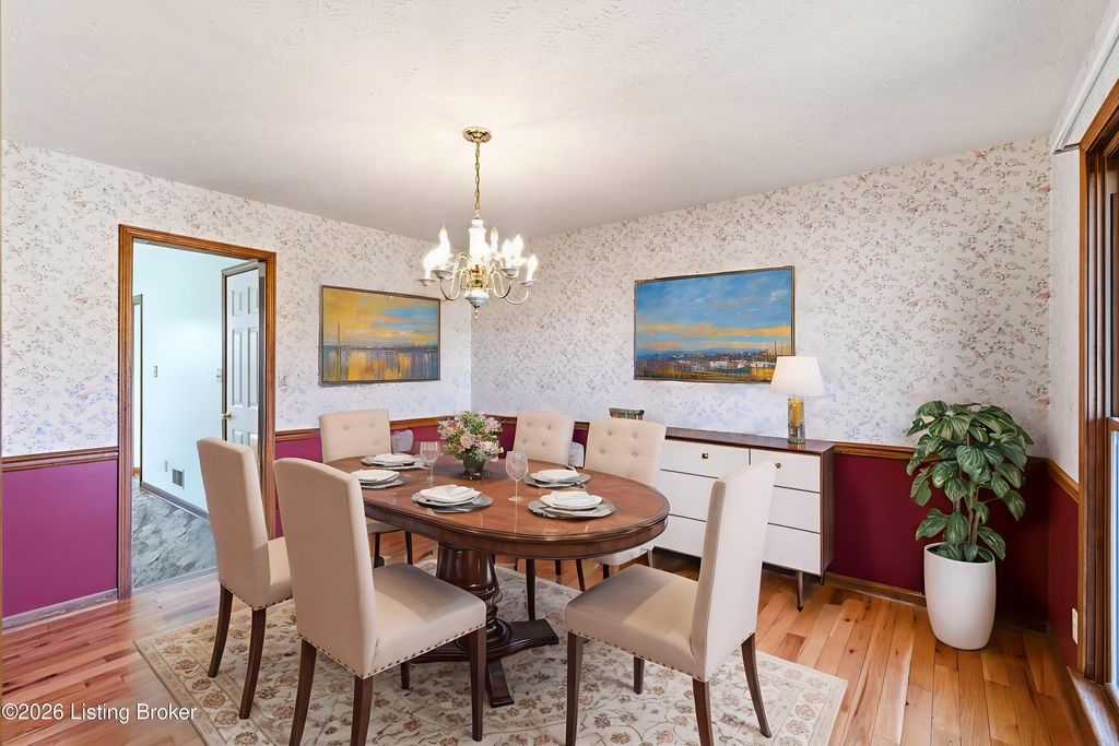 Photo of 48 Cherokee Dr, Shelbyville, KY 40065 (MLS # 1709612)