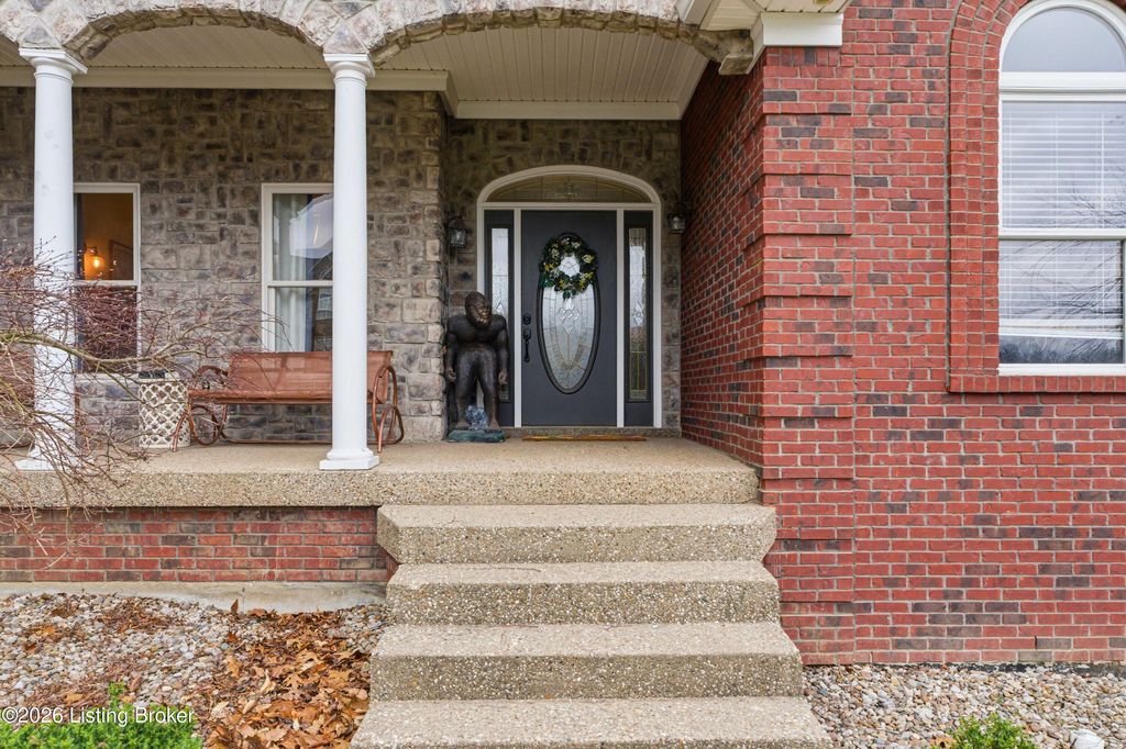 Photo of 3433 Hardwood Forest Dr, Louisville, KY 40214 (MLS # 1711802)