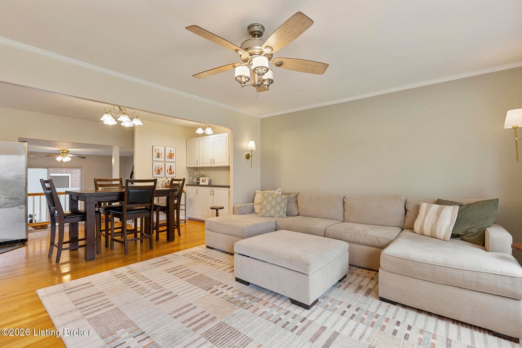 Photo of 5501 Tealeaf Ct, Louisville, KY 40291 (MLS # 1712801)