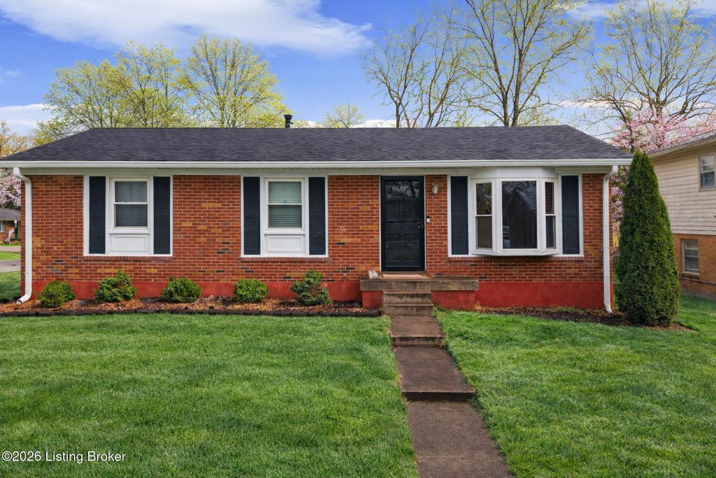 Photo of 5501 Tealeaf Ct, Louisville, KY 40291 (MLS # 1712801)