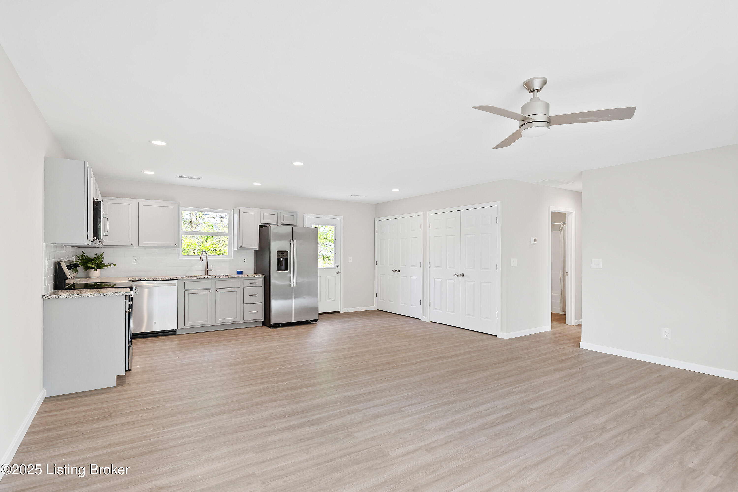 13214 Krages Ave, Louisville, Kentucky image 8
