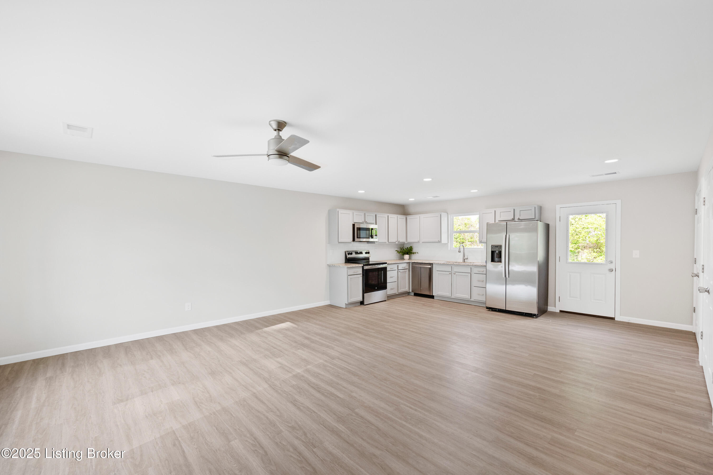 13214 Krages Ave, Louisville, Kentucky image 3