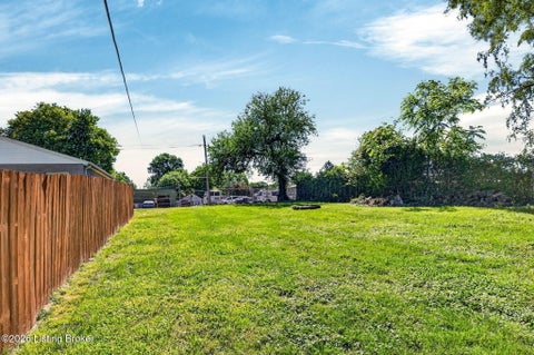 Tiny photo for 4327 S 1st St, Louisville, KY 40214 (MLS # 1730257)