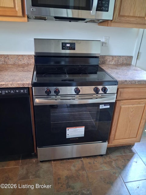 Tiny photo for 4327 S 1st St, Louisville, KY 40214 (MLS # 1730257)