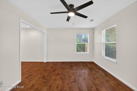 Tiny photo for 4327 S 1st St, Louisville, KY 40214 (MLS # 1730257)