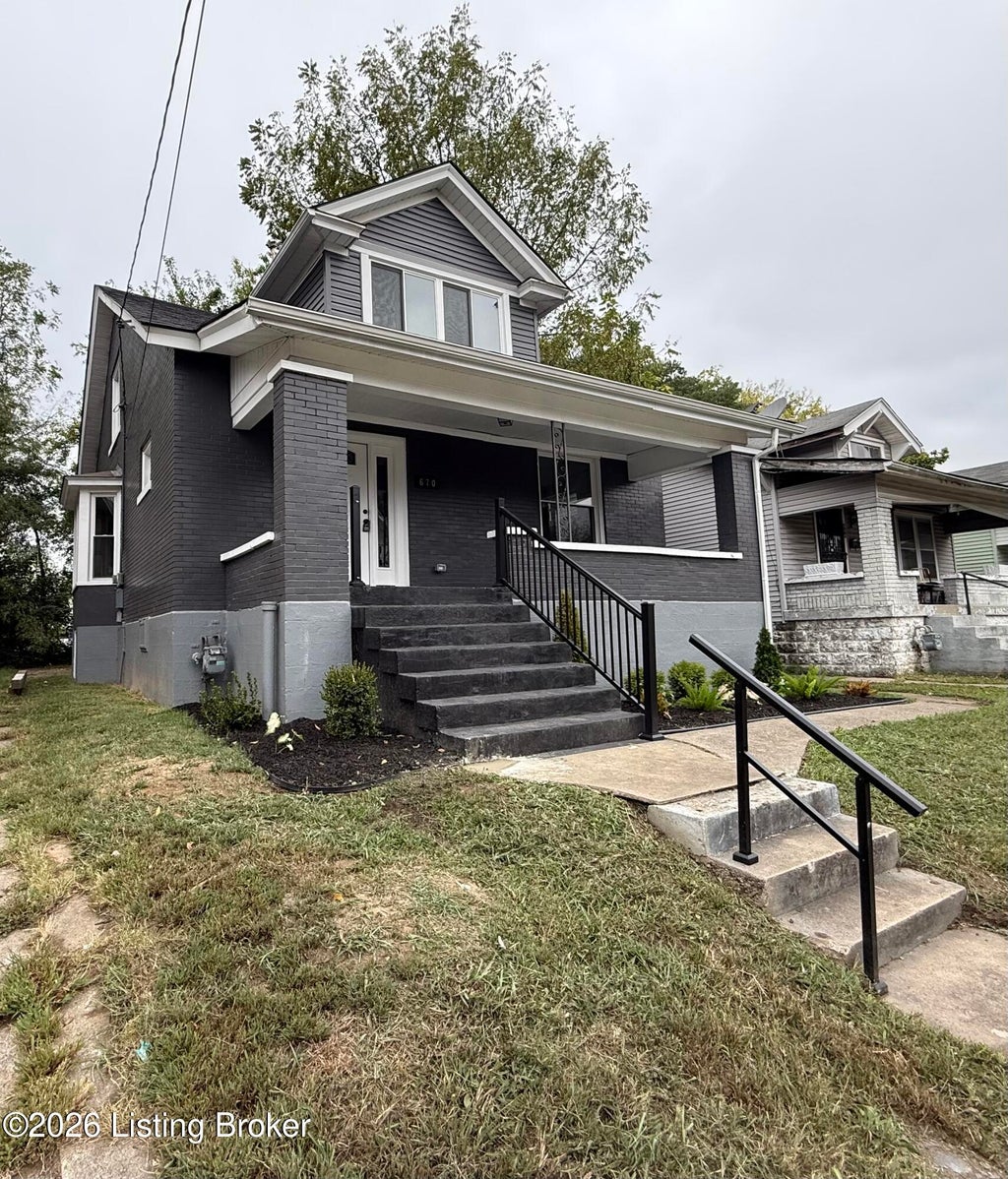 Photo of 670 S 37th St, Louisville, KY 40211 (MLS # 1730070)