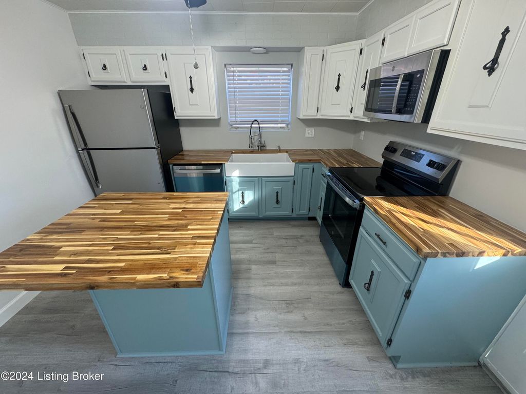 Photo of 15002 Old Taylorsville Rd #2, Louisville, KY 40023 (MLS # 1707757)