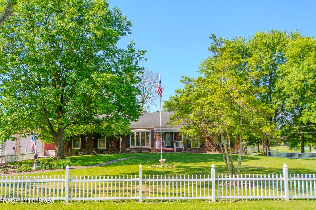 Photo of 233 N Myers Rd, Brooks, KY 40109 (MLS # 1717813)