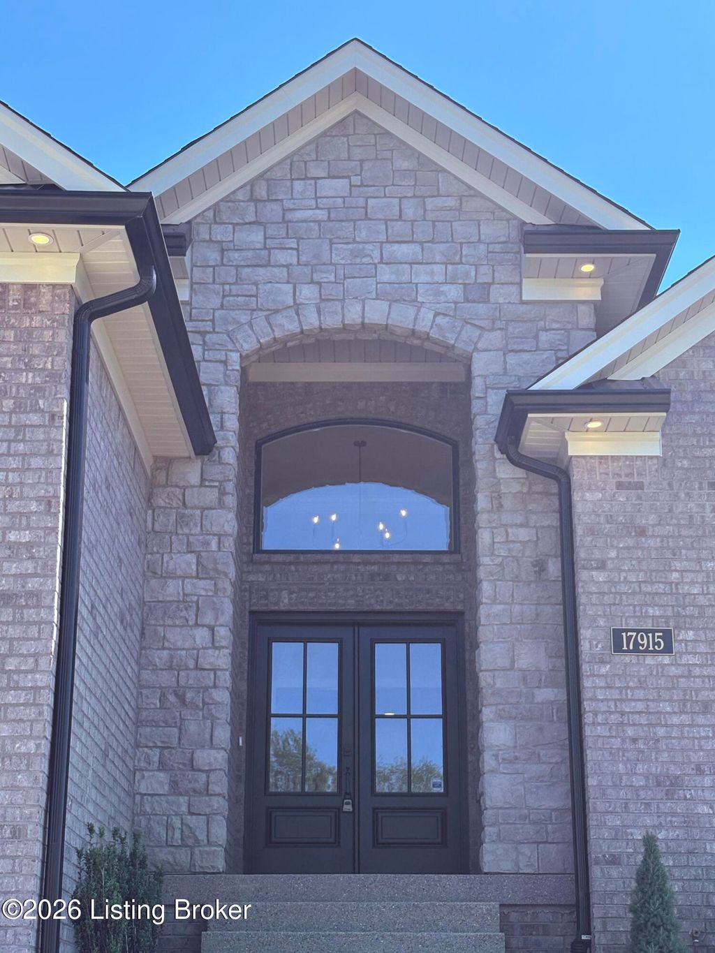 Photo of 17915 Shakes Creek Dr, Fisherville, KY 40023 (MLS # 1716869)