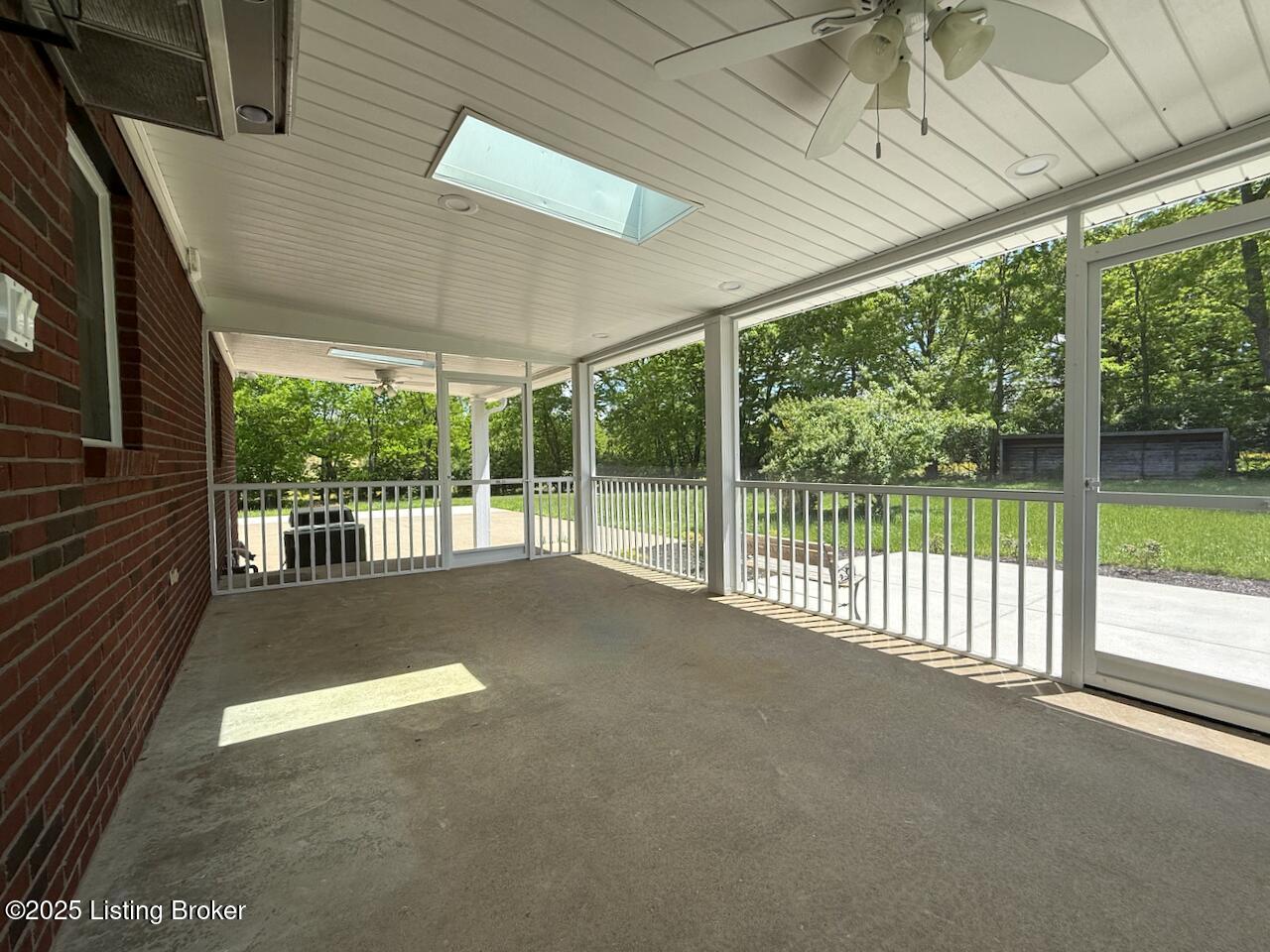 5101 Elm Tree Pl, Louisville, Kentucky image 32