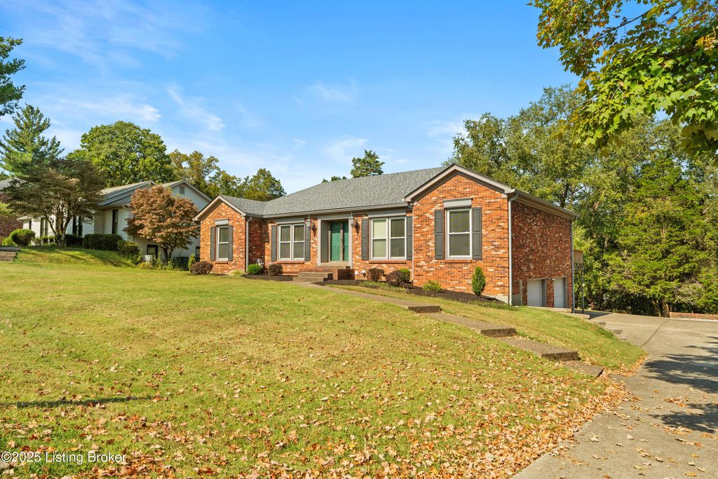 Photo of 13011 Lost Trail, Goshen, KY 40026 (MLS # 1698079)