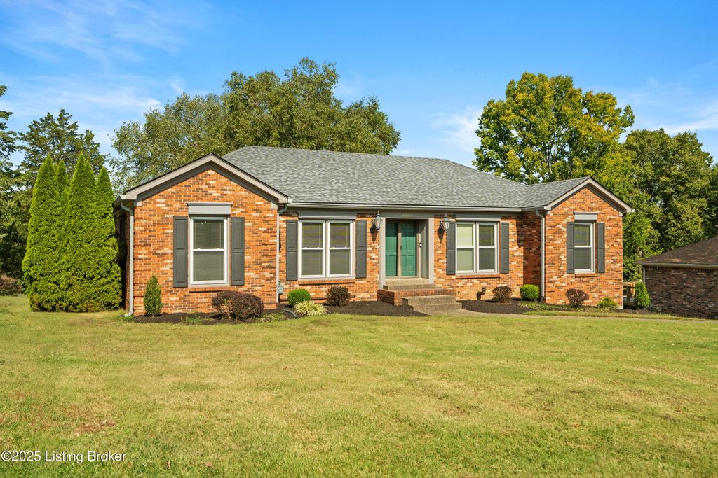 Photo of 13011 Lost Trail, Goshen, KY 40026 (MLS # 1698079)