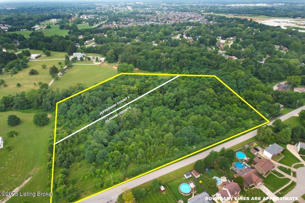 Photo of 1 Haunz Ln, Crestwood, KY 40241 (MLS # 1666975)