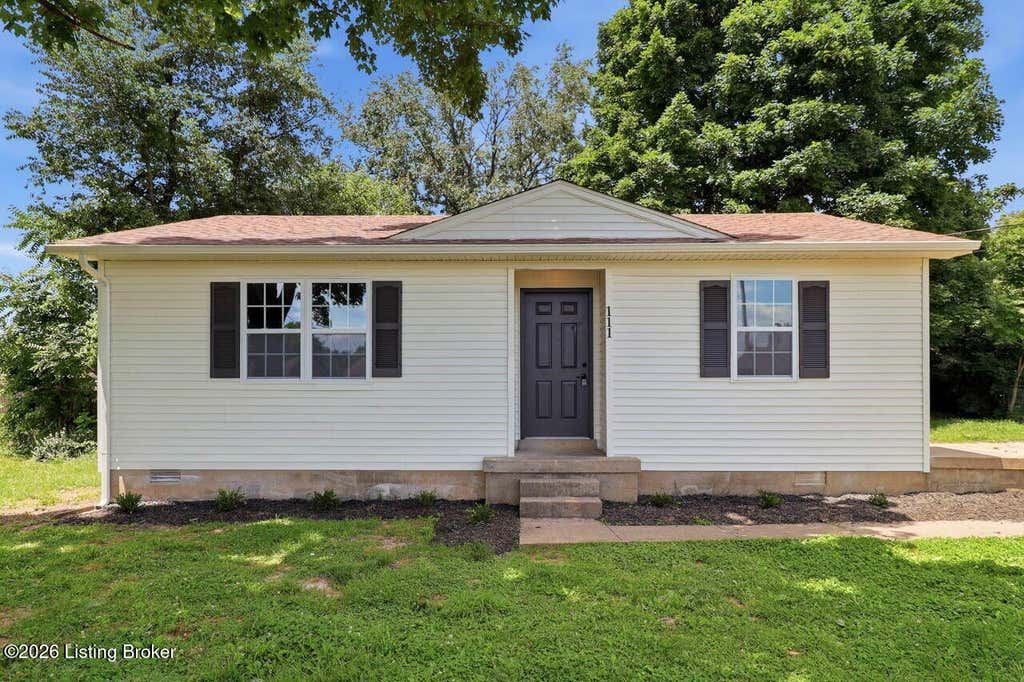 Photo of 111 Evergreen Ct, Bardstown, KY 40004 (MLS # 1719120)