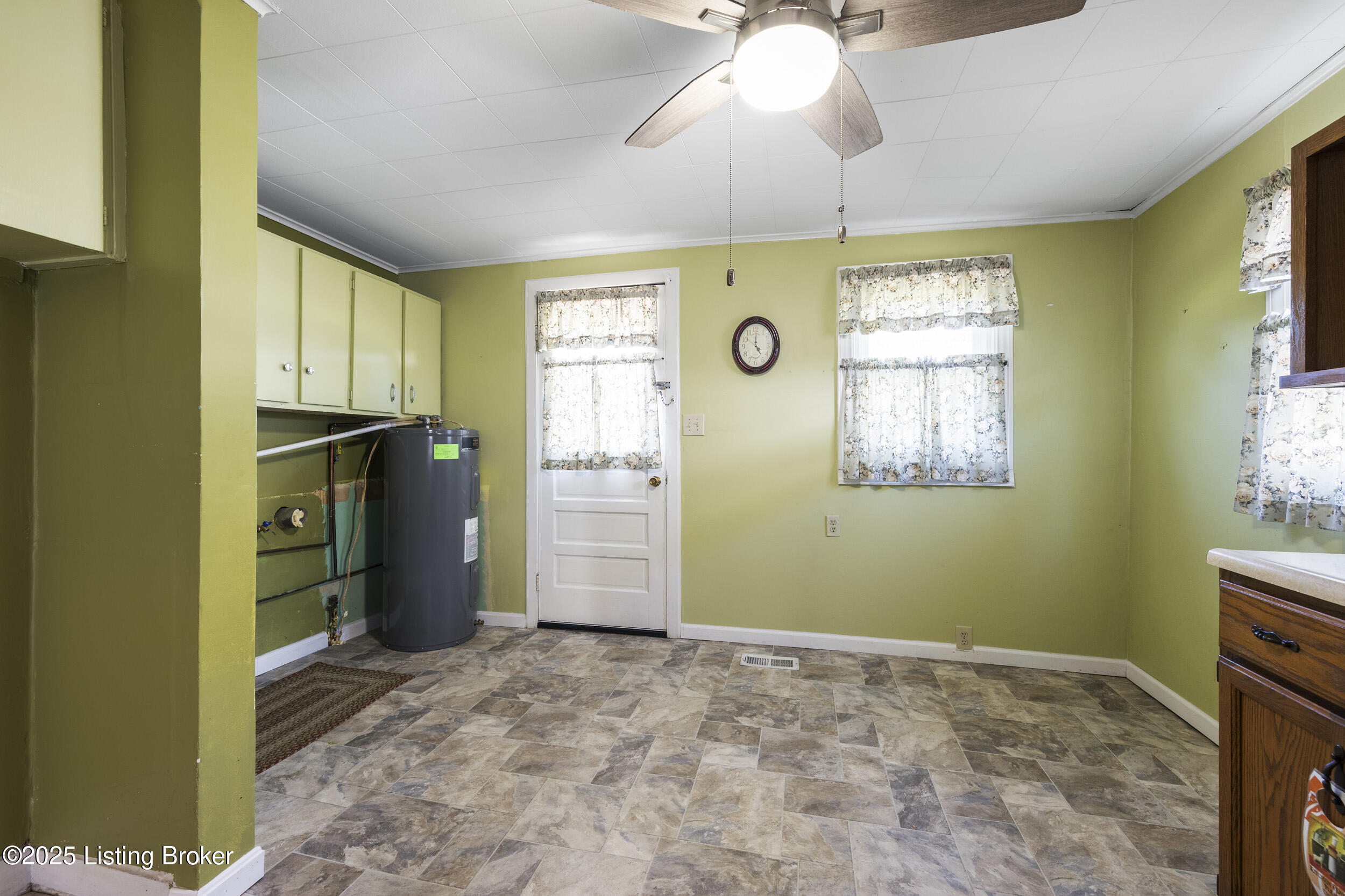 1415 Haskin Ave, Louisville, Pennsylvania image 21