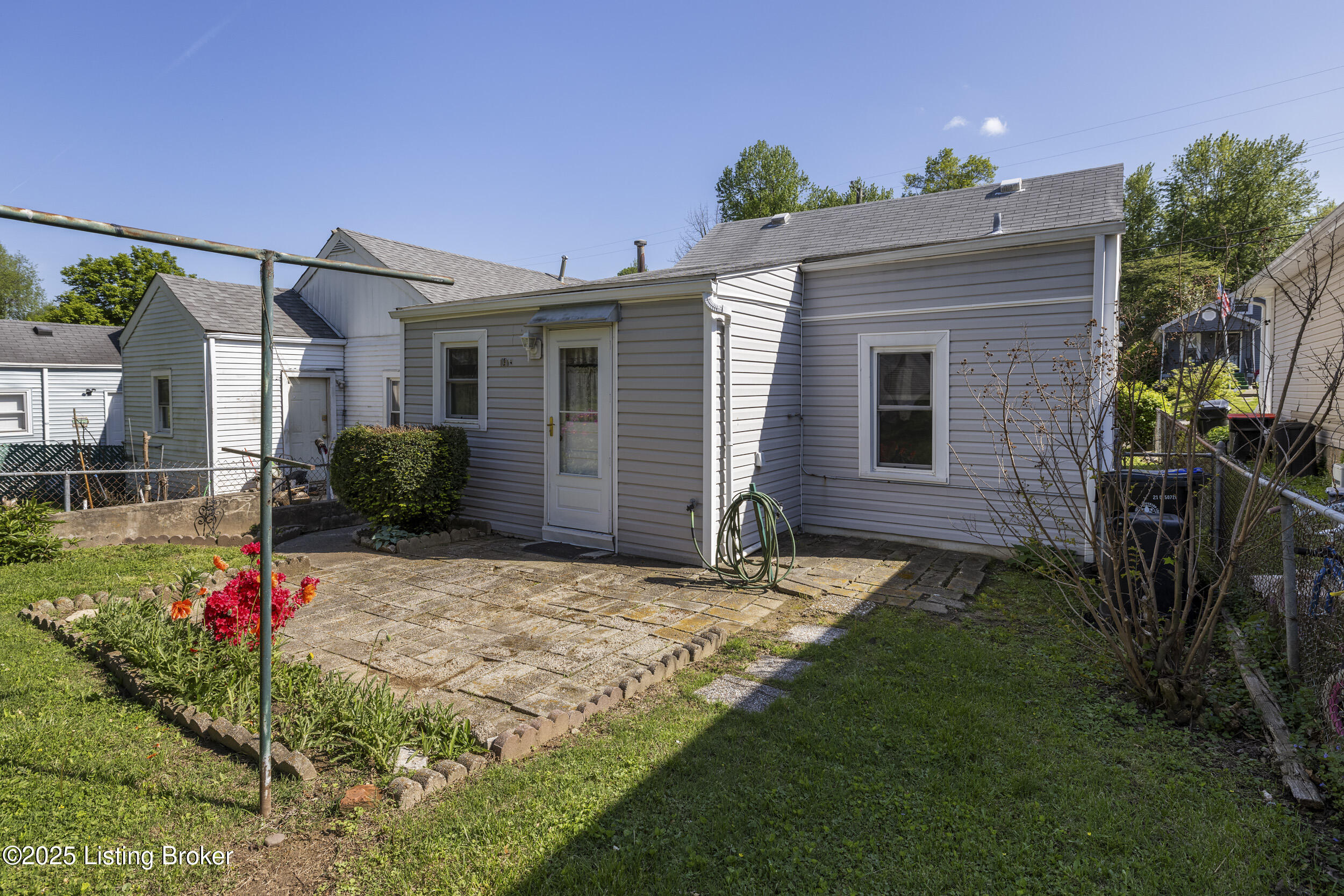 1415 Haskin Ave, Louisville, Pennsylvania image 9