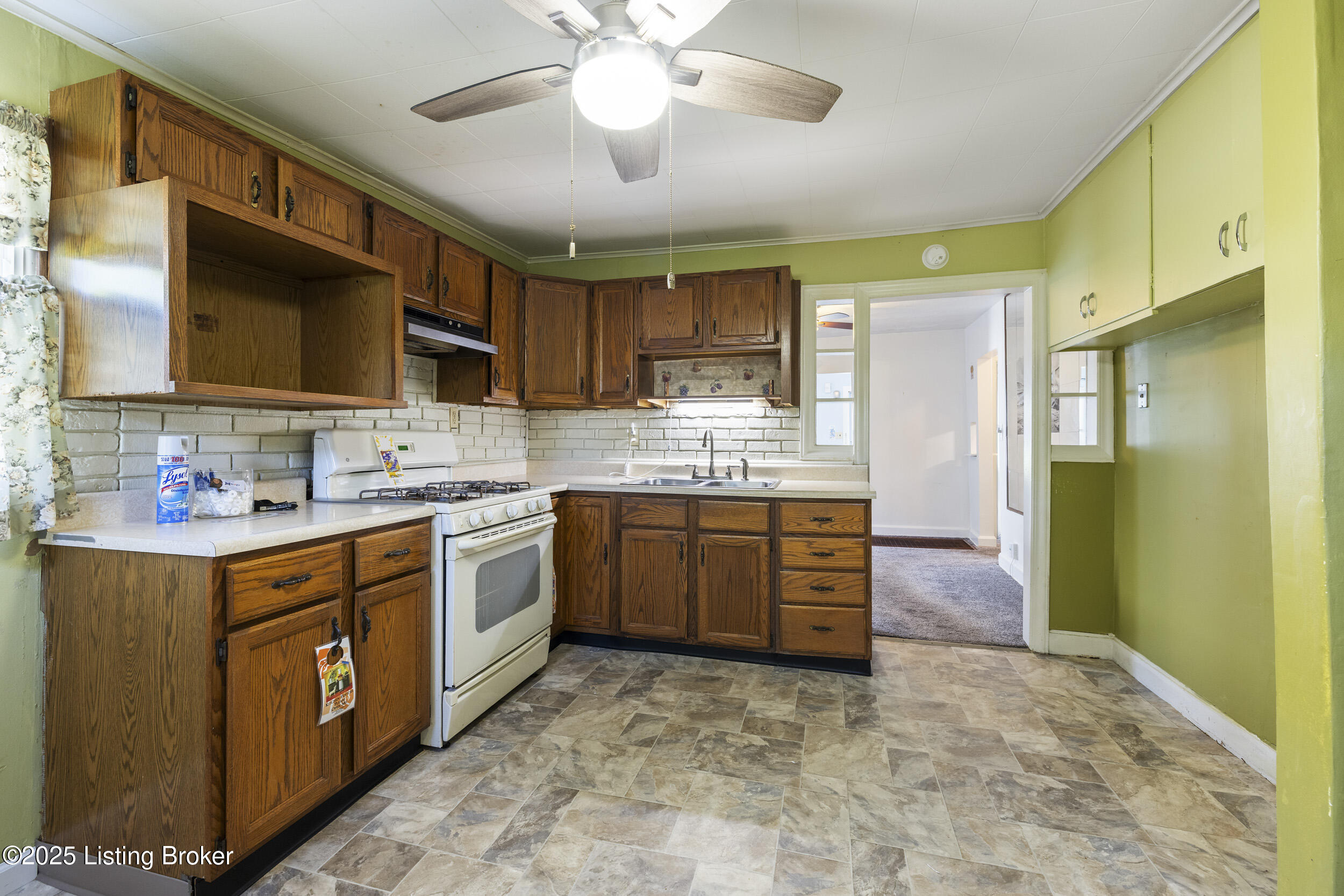 1415 Haskin Ave, Louisville, Pennsylvania image 18