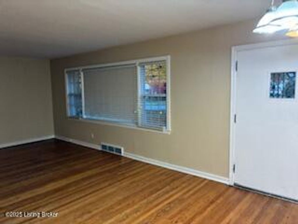 Photo of 52 Narwood Dr, Louisville, KY 40299 (MLS # 1712371)