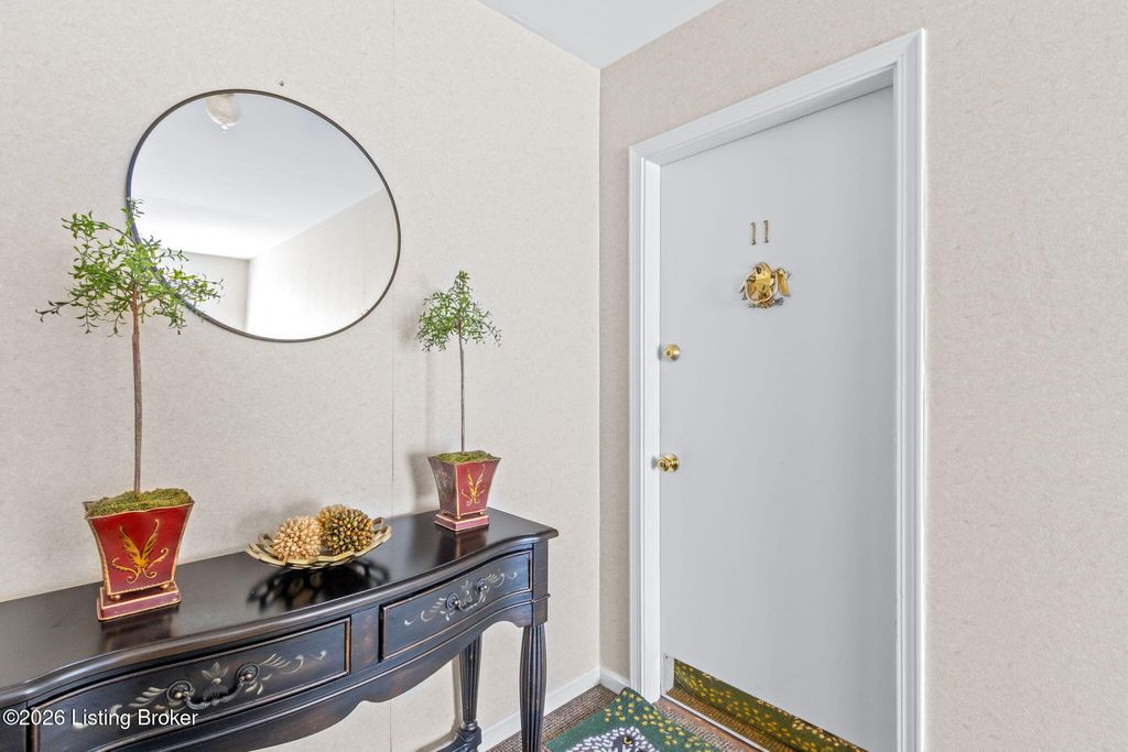 Photo of 521 Zorn Ave #APT G11, Louisville, KY 40206 (MLS # 1709149)